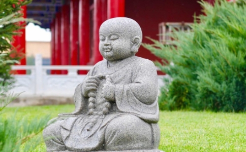 只在誦《華嚴經》的時候口臭，還要繼續誦嗎？