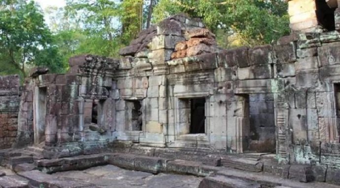 獨尊湛現：榮華富貴，名聞利養，都是浮雲，隨心而現