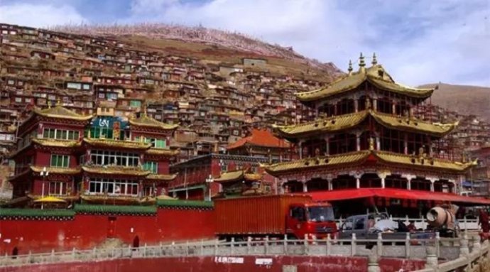 獨尊湛現：諸位親人，要知道自己的福報是如何建立的