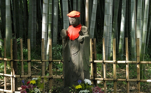 可以在醫院為產婦和新生兒念《地藏經》嗎？