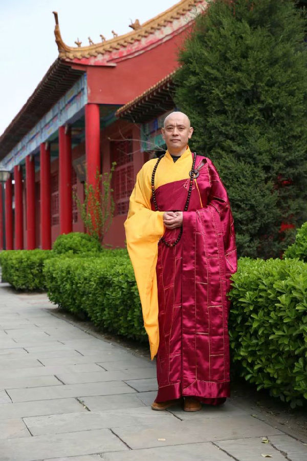 宏圓法師：不可以身相得見如來，何以故，如來所說身相，即非身相