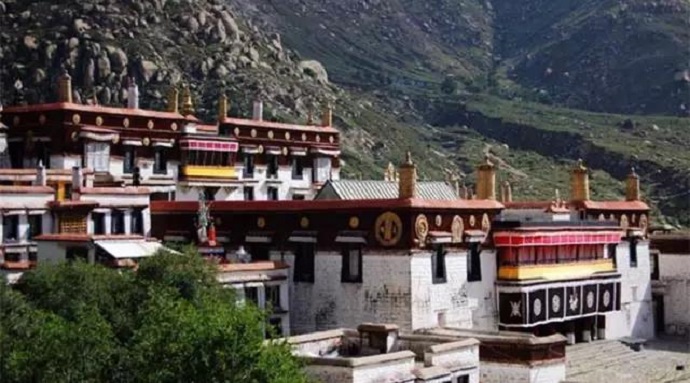 獨尊湛現：必須從內心，了三心，破四相