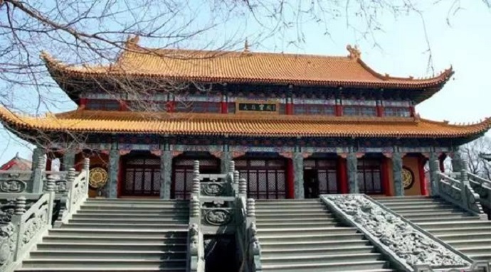 獨尊湛現：修行要少說多做方為實修