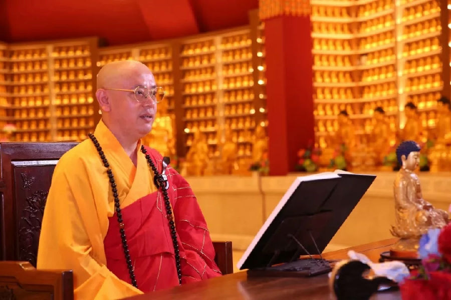 宏圓法師：他方諸佛，也在各自國土為眾生演說圓頓大法