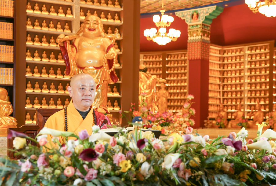 宏圓法師：實相離一切相，即一切法，無相無不相