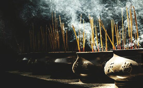 星雲大師：富人與窮人的不安全感是一樣的嗎？如何看待燒頭香？