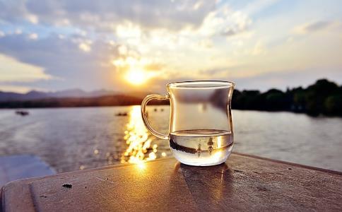 慈誠羅珠堪布：從佛法上如何理解隨緣和順其自然？