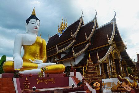 心中有佛，處處是佛