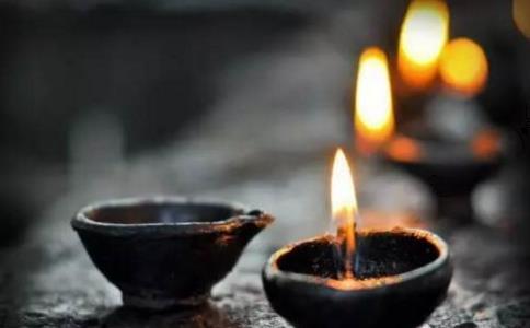 貧婦身貧心不貧 虔誠掃佛精舍終證得道果