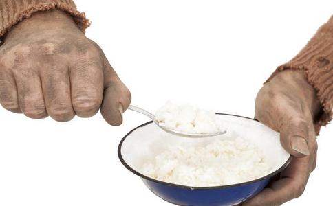 自以為窮子的富二代