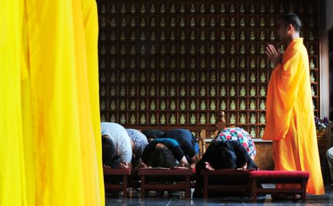 拜佛有標準動作和先後順序嗎？