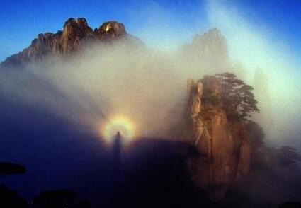 【佛光】的意思是什麼？佛光是怎麼形成的？