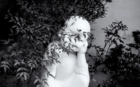 如何忘記過去受過的挫折，忘記別人對自己的傷害？