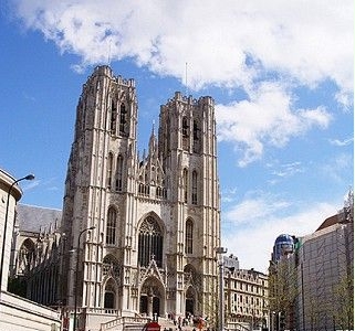 人鳥共處比利時小鳥的天堂