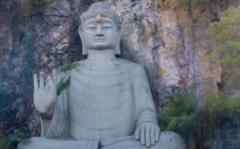 如何對念佛法門生起真實的不會退失的信心？