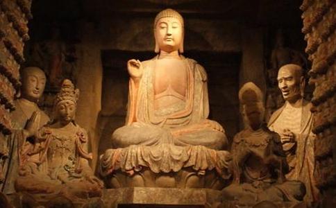 何為皈依三寶？即說的供養三寶，是哪三寶？