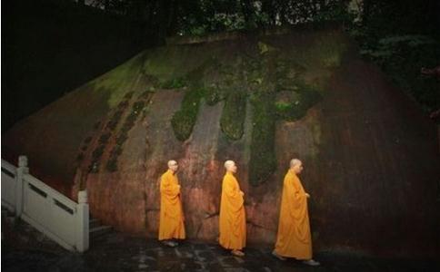 如何做一個合格如法的出家人？