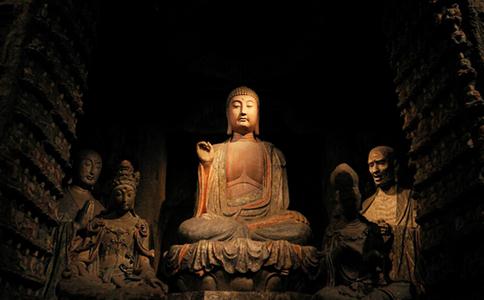 怎樣皈依三寶？皈依與出家有什麼不同？