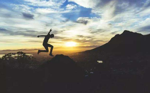 在逆境中「涅槃重生」，活出自我的學長