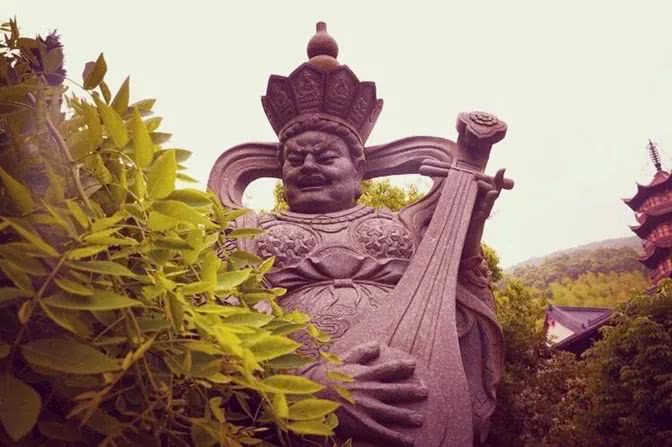 夏壩仁波切：事業成功是宿世福報還是今生努力？