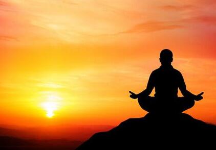 【靜坐】靜坐的意思，靜坐的好處和方法是什麼？