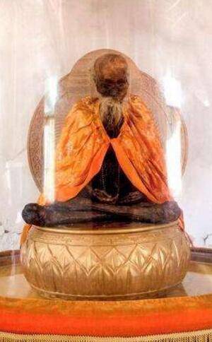 揭秘：160歲高僧吳雲青肉身不腐的秘密