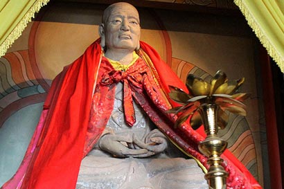 欲求長生，被人勸阻專修凈土肉身不腐