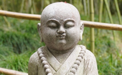 在家居士可以把佛珠戴在脖子上嗎？