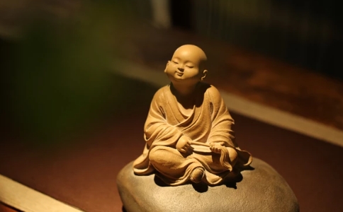 過午不食和嚴格持午有什麼區別嗎？