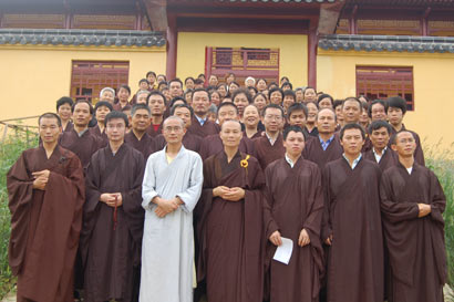 佛教故事：百萬佛號七日誦畢教授出家因緣神奇