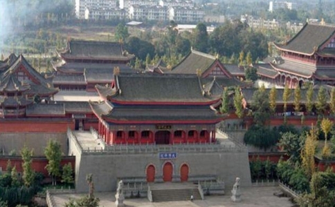 在家人到叢林參學能對佛法有所體悟嗎？有過案例嗎？